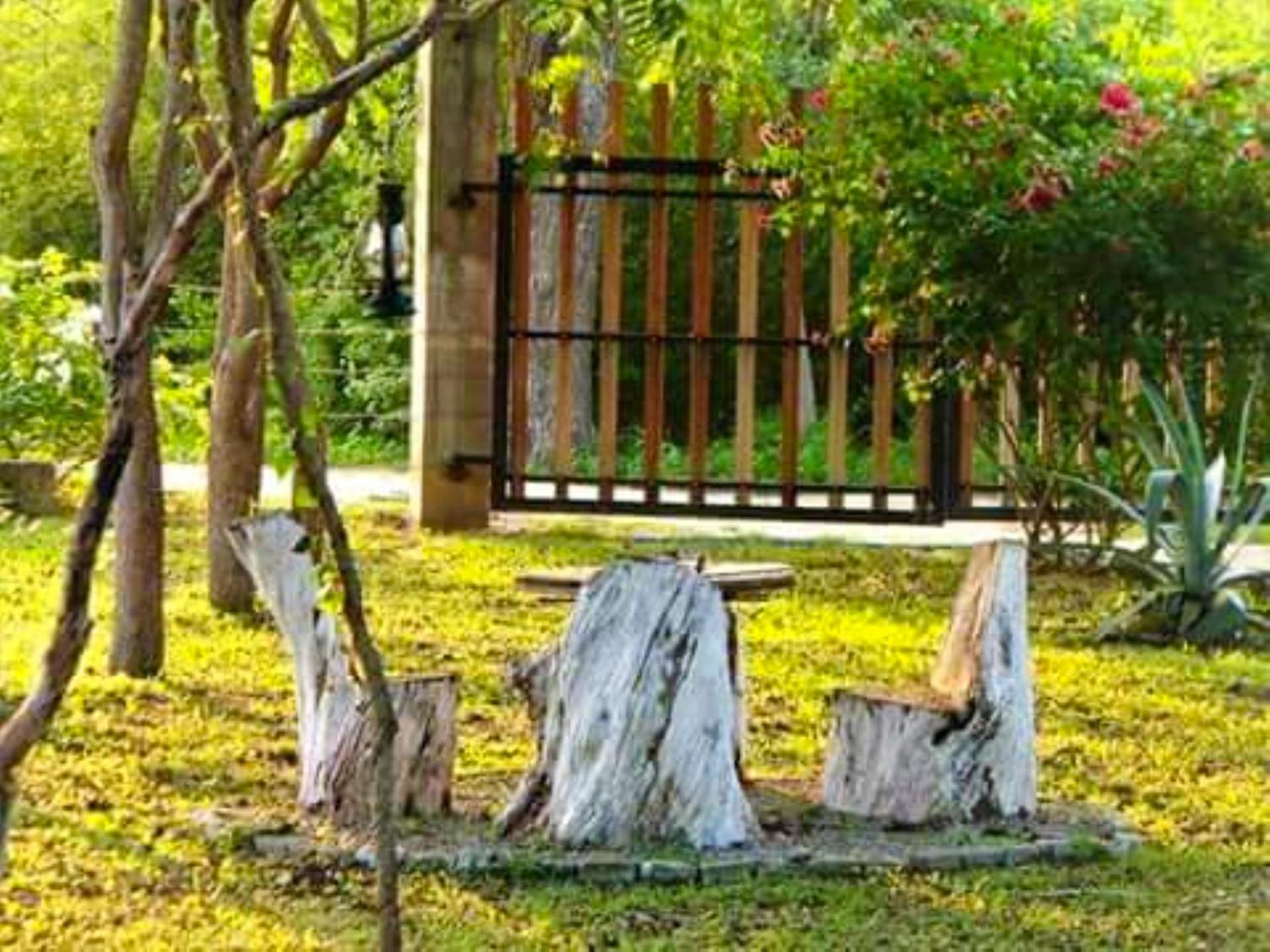 Lavish Eco Jungle Hotel Tissamaharama Exterior photo