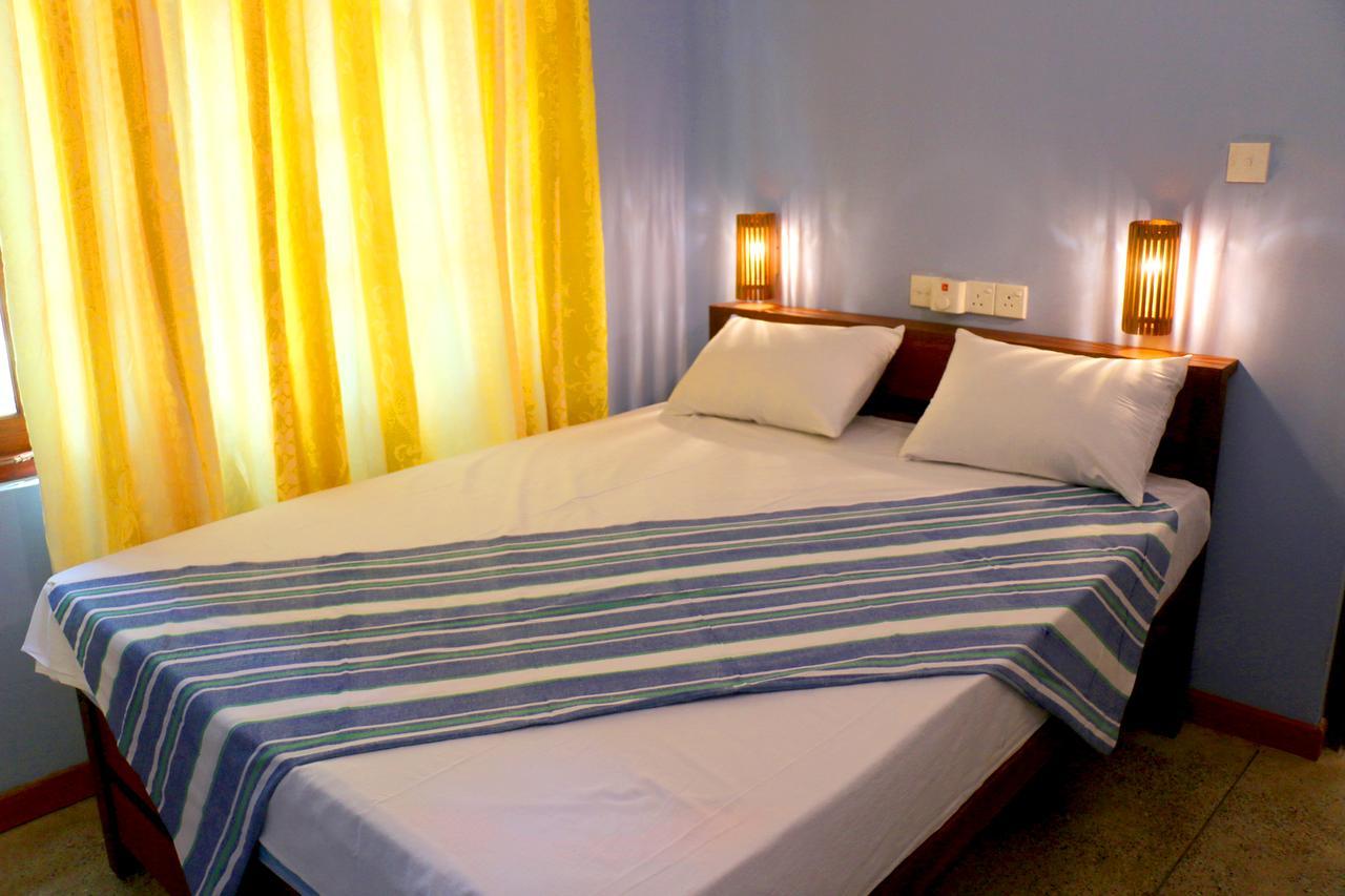 Lavish Eco Jungle Hotel Tissamaharama Exterior photo