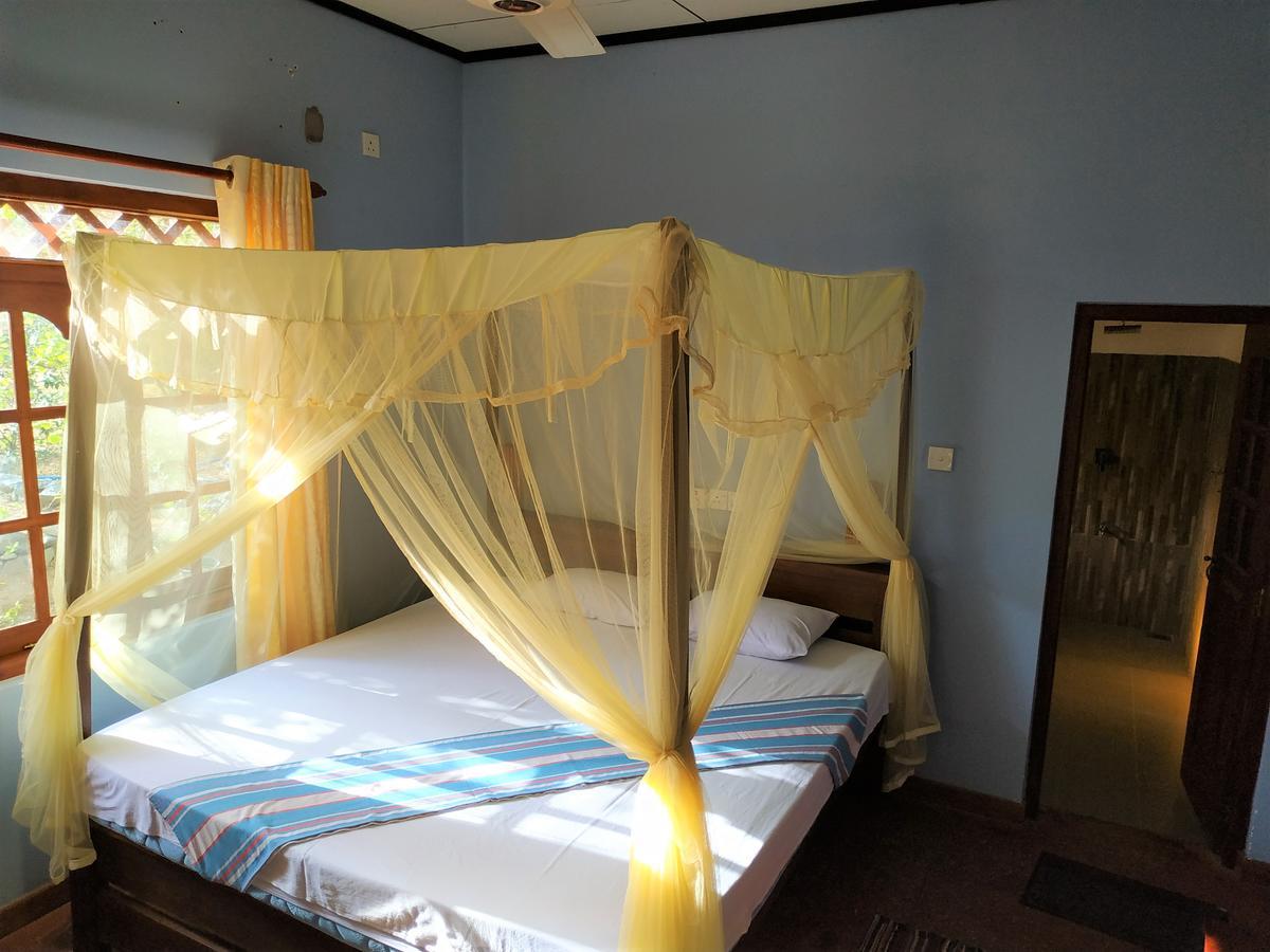 Lavish Eco Jungle Hotel Tissamaharama Exterior photo